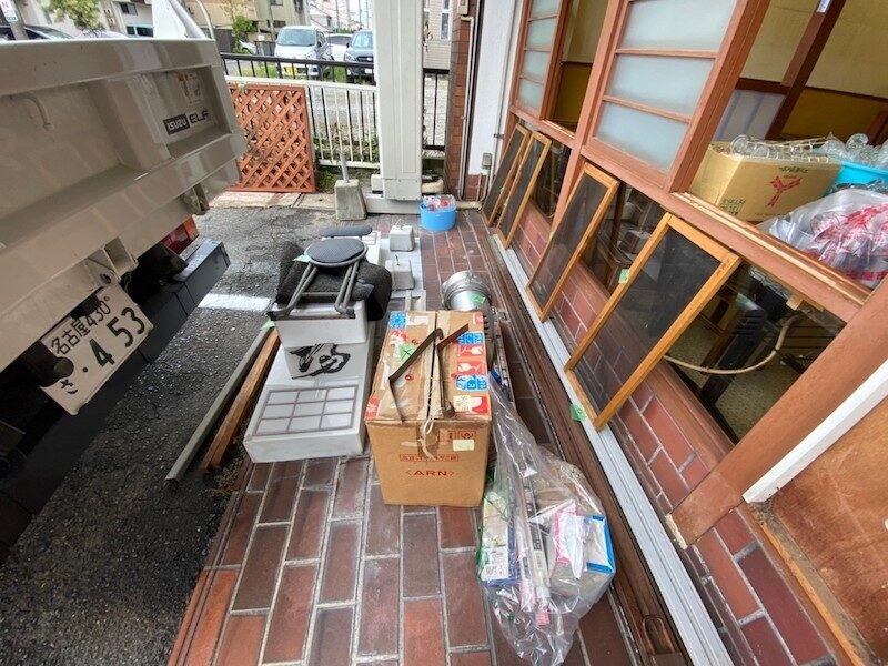 建屋の残置物