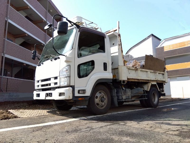 解体工事の廃材処分にかかる費用