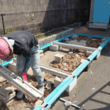 家屋に隣接する小屋や物置の解体費用相場は？木造小屋やプレハブ、トタンなど種類別に解説