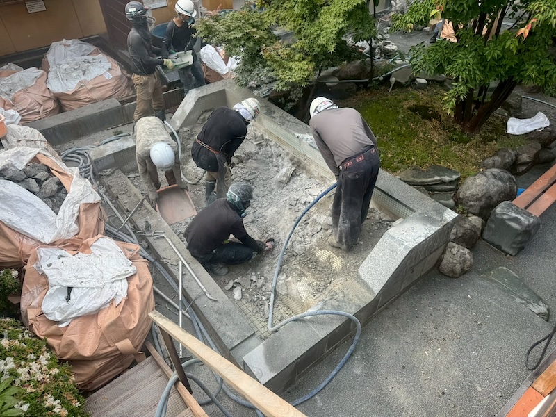 小屋を自ら解体する