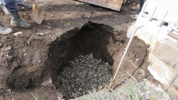 井戸を撤去する方法と費用について｜お祓い・埋め戻しの流れをご紹介します