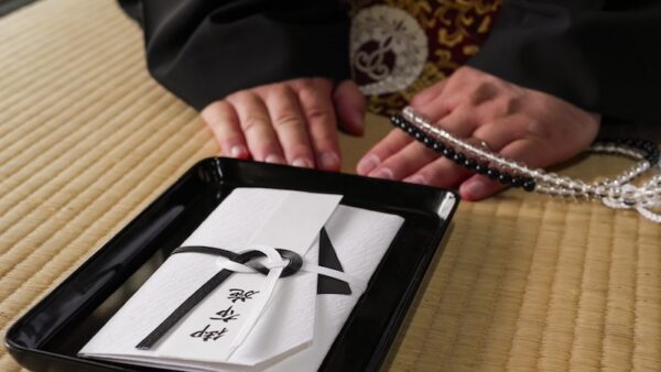 墓じまいのお布施はどう書く？封筒の選び方・書き方・注意点までわかりやすく解説