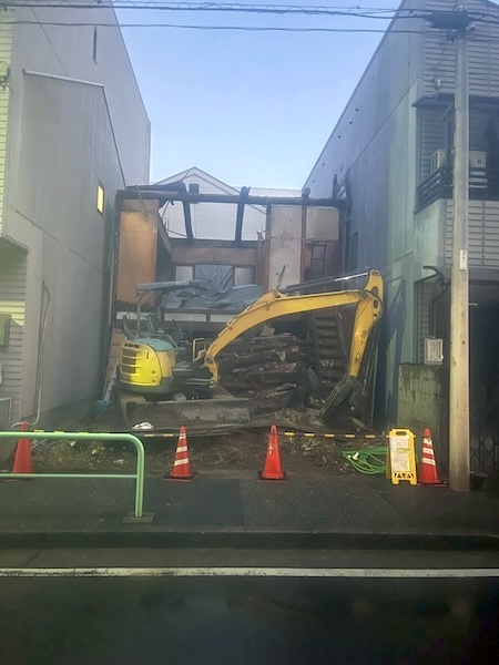 手前が終わったら奥の部分