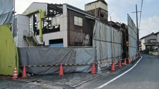 【施工事例】約500坪の鉄骨造工場・建屋解体工事｜安全管理と...